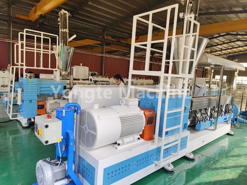 डब्ल्यूपीसी पेलेटिझिंग मशीनसाठी विघटन आणि असेंबली समांतर दुहेरी स्क्रू