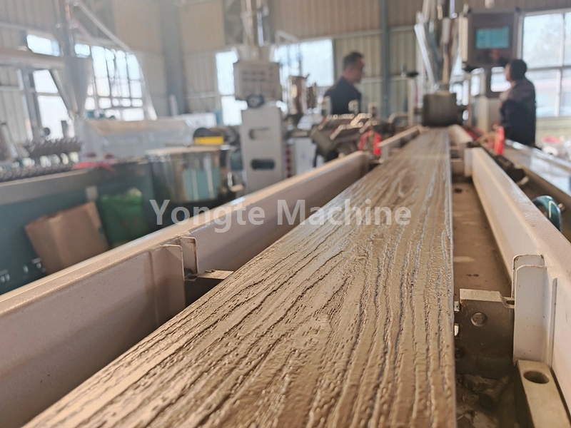 प्लॅस्टिक आणि वेस्ट टेक्सटाइल कंपोझिट मशीन