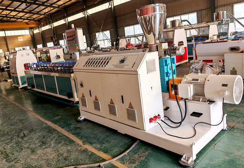 रबर सोकर नळी बनवण्याचे यंत्र